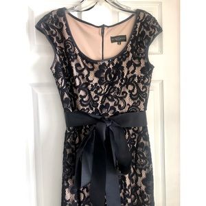 Betsy & Adam elegant and striking lace dress